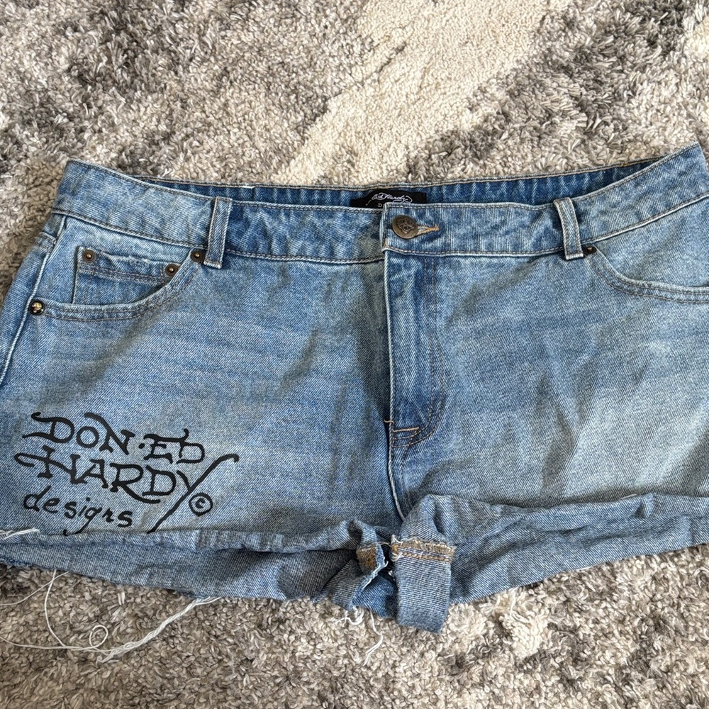 Ed Hardy Blue Jean Shorts with Tattoo Art size 14 - Picture 2 of 3